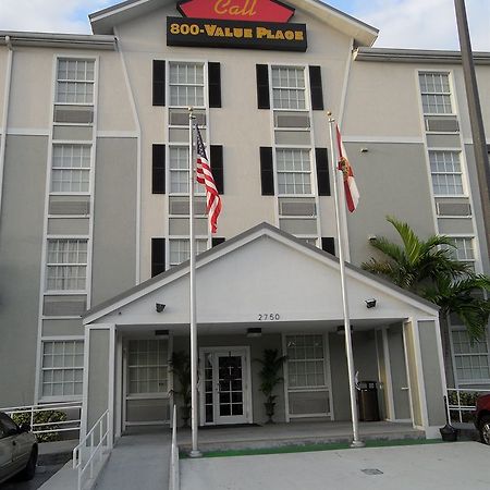 Best Studio Inn Хомстед Экстерьер фото